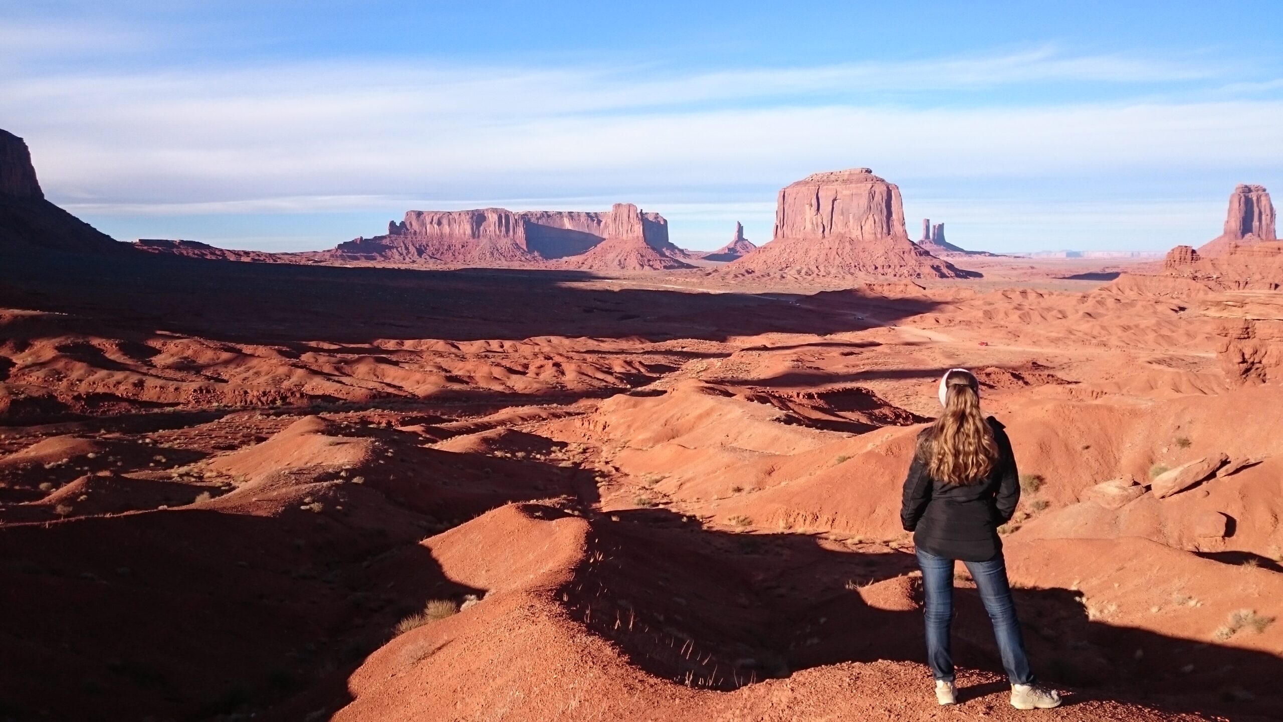 Faszinierende Felsformationen im Monument Valley – Highlight jeder USA-Reise. Das Monument Valley zählt zu den eindrucksvollsten Landschaften im Südwesten der USA. Rote Tafelberge, endlose Weiten und spektakuläre Sonnenuntergänge machen diesen Ort zu einem Highlight jeder individuellen USA-Reise.

